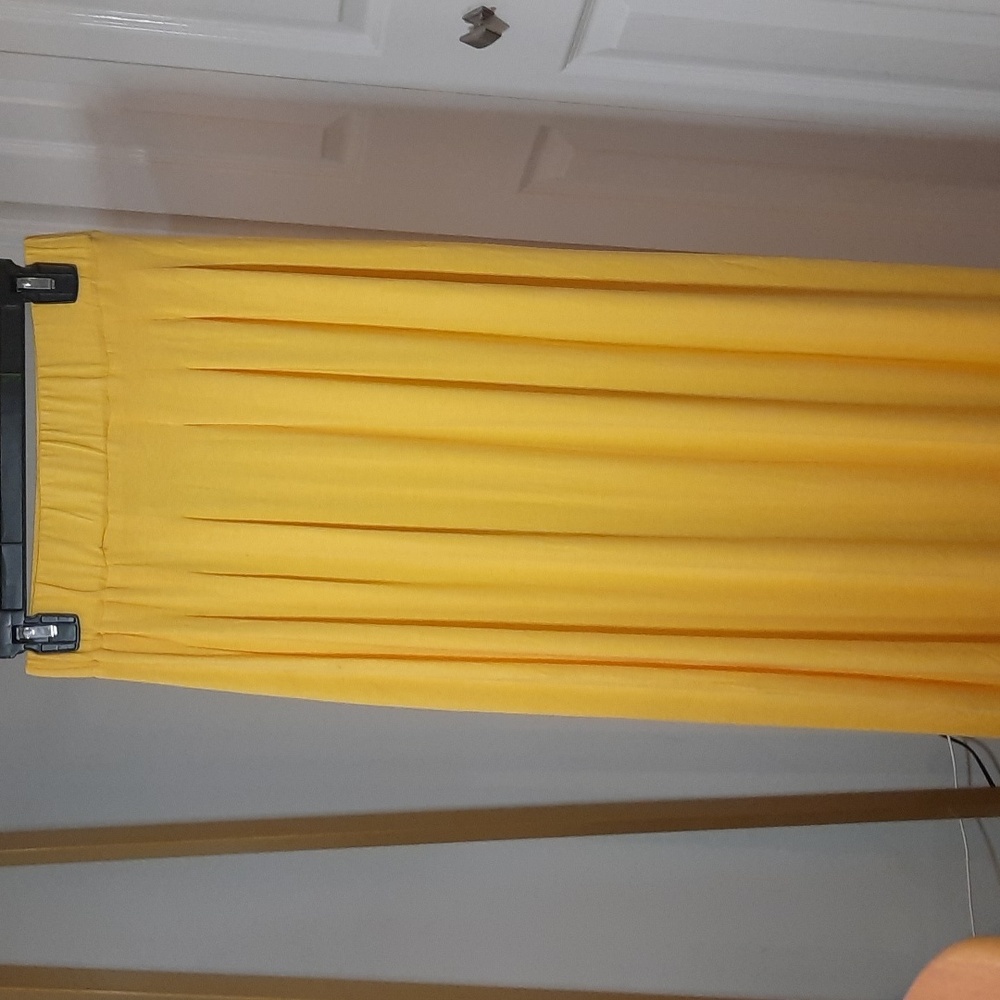 2 B Bebe Maxi Skirt Yellow Medium